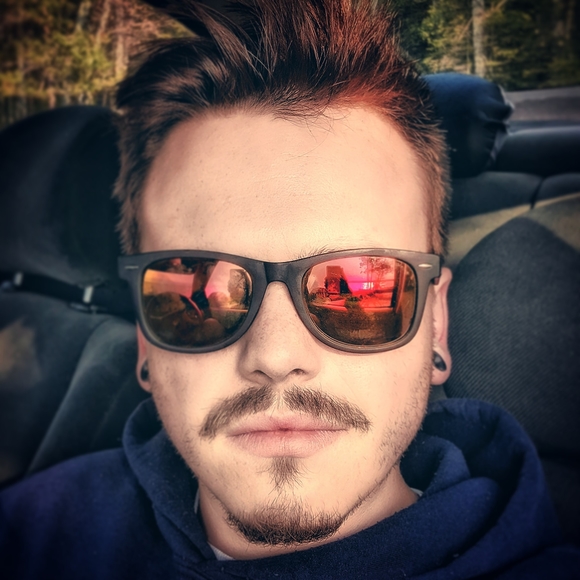 Meet your Posher, Josh - Picture 1 of 1